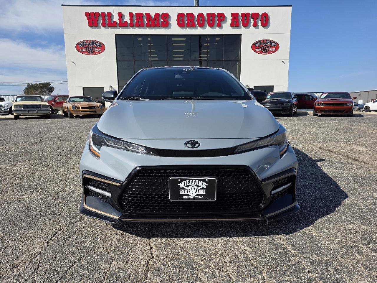 Used 2022 Toyota Corolla SE image 2