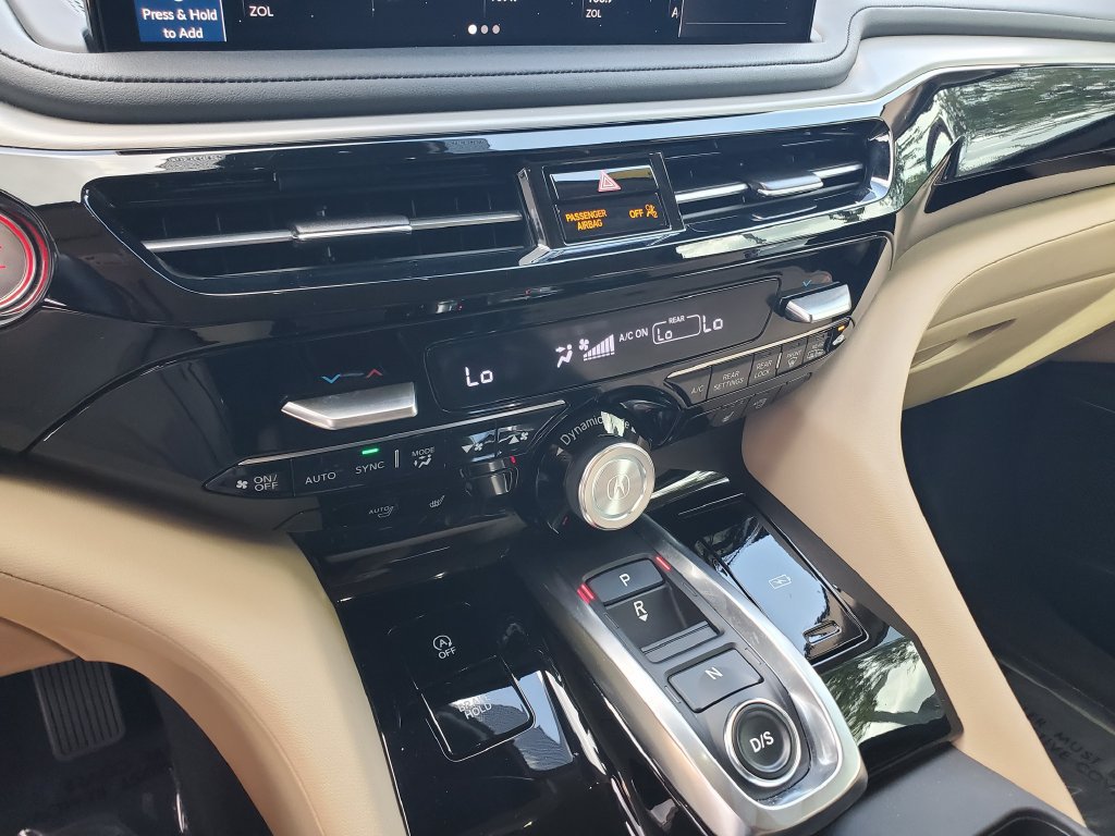 Certified 2025 Acura MDX w/ Technology Package FWD image 32