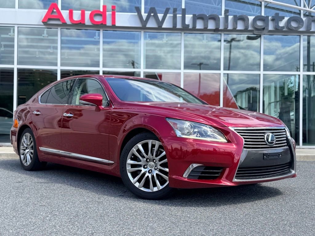 Used 2015 Lexus LS 460 w/ Comfort Package RWD image 4