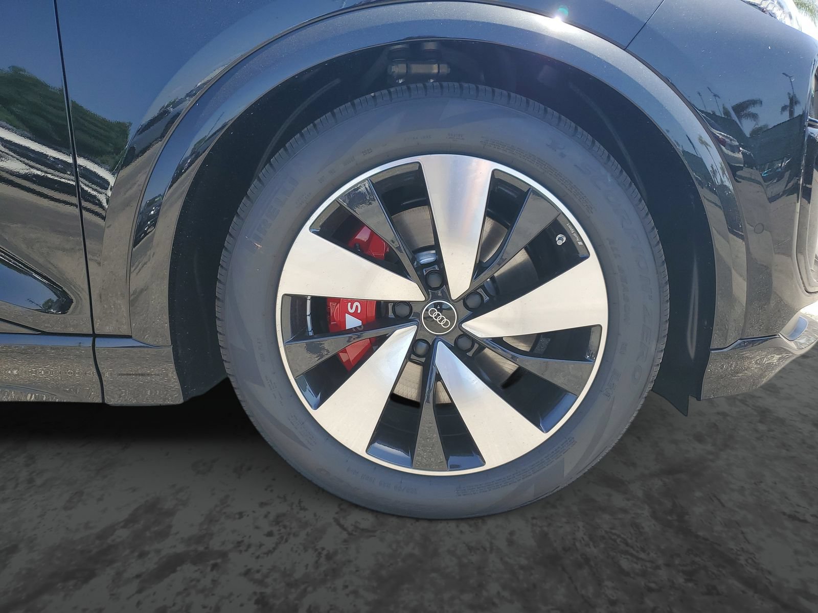 New 2027 Audi SQ6 e-tron Prestige AWD/4WD image 6