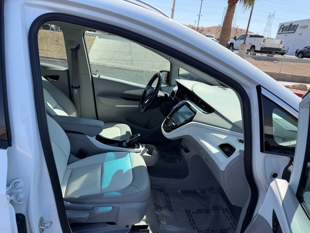 Used 2019 Chevrolet Bolt Premier w/ Infotainment Package FWD image 13