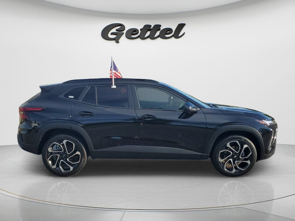 Used 2026 Chevrolet Trax RS w/ Driver Confidence Package FWD image 4