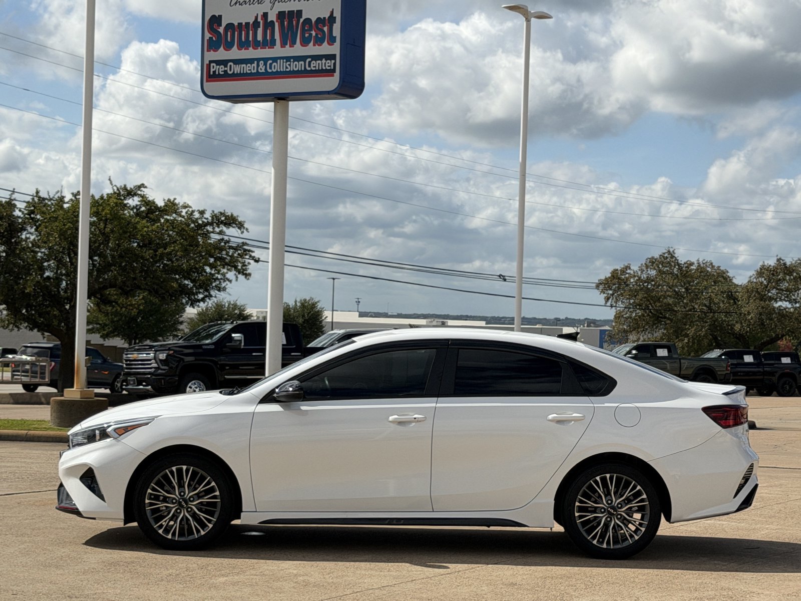 Used 2024 Kia Forte GT-Line FWD image 7
