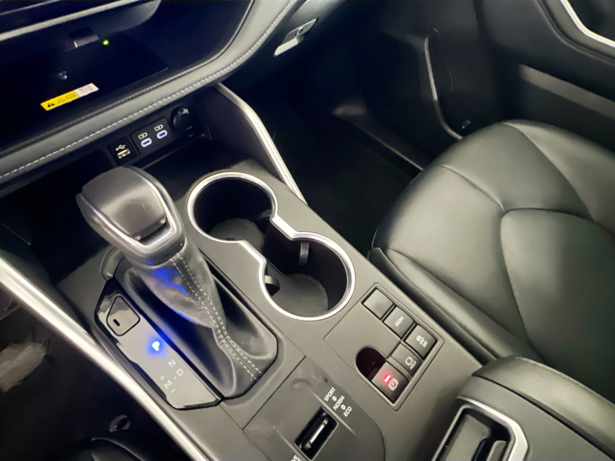 Used 2024 Toyota Highlander XLE image 26