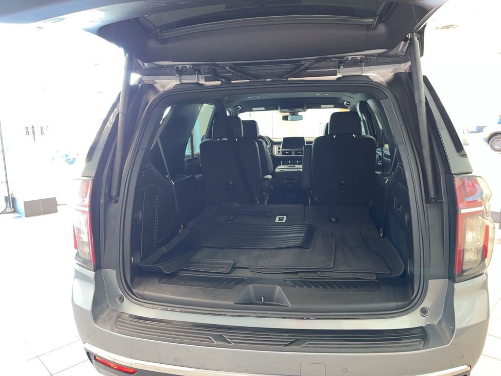 Used 2022 Chevrolet Tahoe LT w/ Luxury Package AWD/4WD image 16
