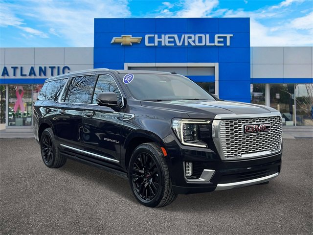 Used 2023 GMC Yukon XL Denali w/ Denali Reserve Package image 2