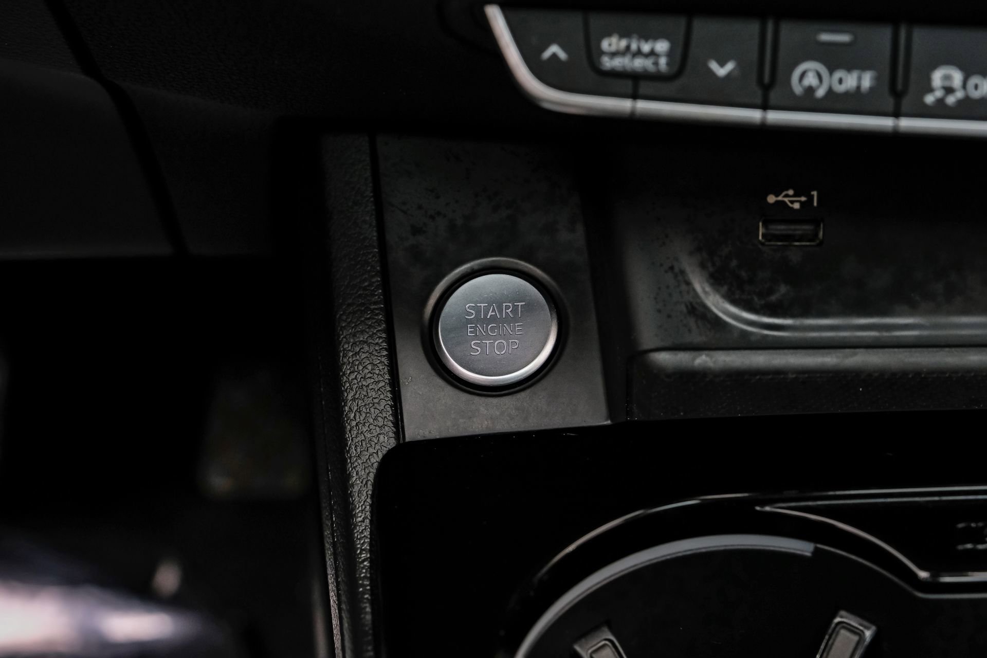 Used 2022 Audi A4 2.0T Premium image 25