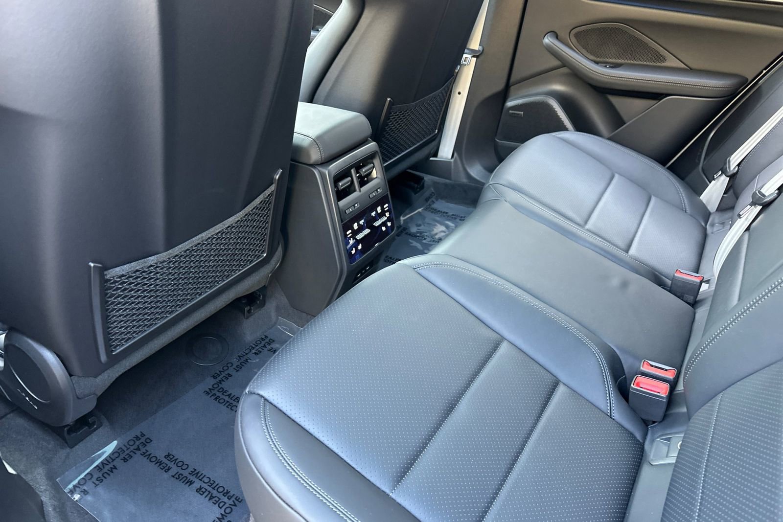 New 2025 Porsche Macan Electric image 14