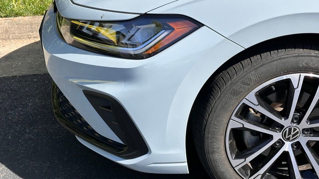 Used 2025 Volkswagen Jetta Sport image 11