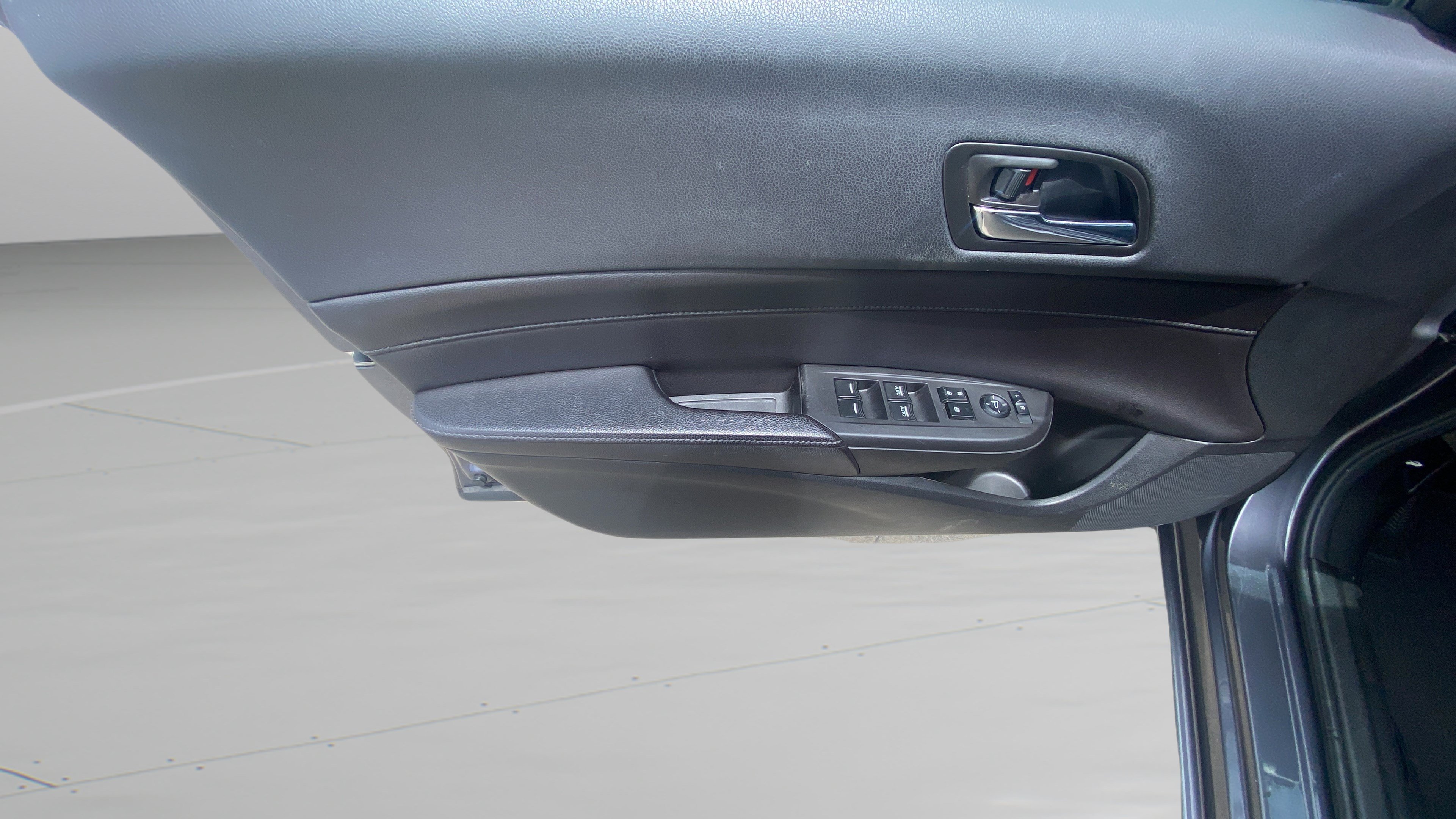 Used 2017 Acura ILX FWD image 11