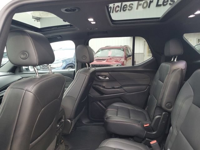 Used 2023 Chevrolet Traverse RS AWD/4WD image 2