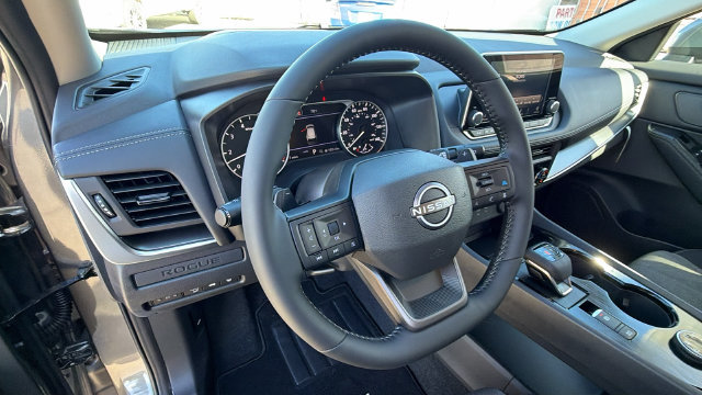 New 2026 Nissan Rogue SV AWD/4WD image 31