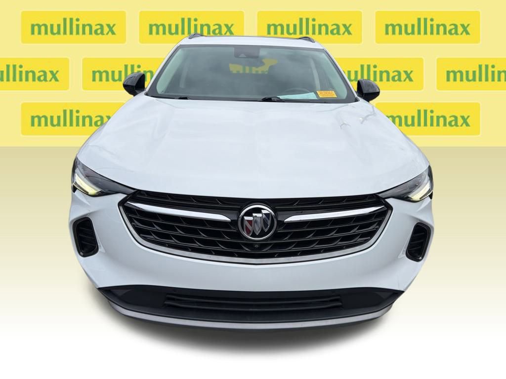Used 2022 Buick Envision Essence w/ Technology Package II image 2