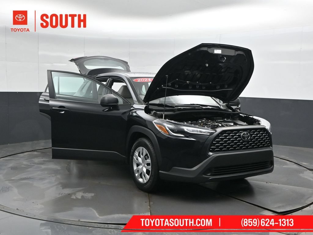 Used 2024 Toyota Corolla Cross L AWD/4WD image 54