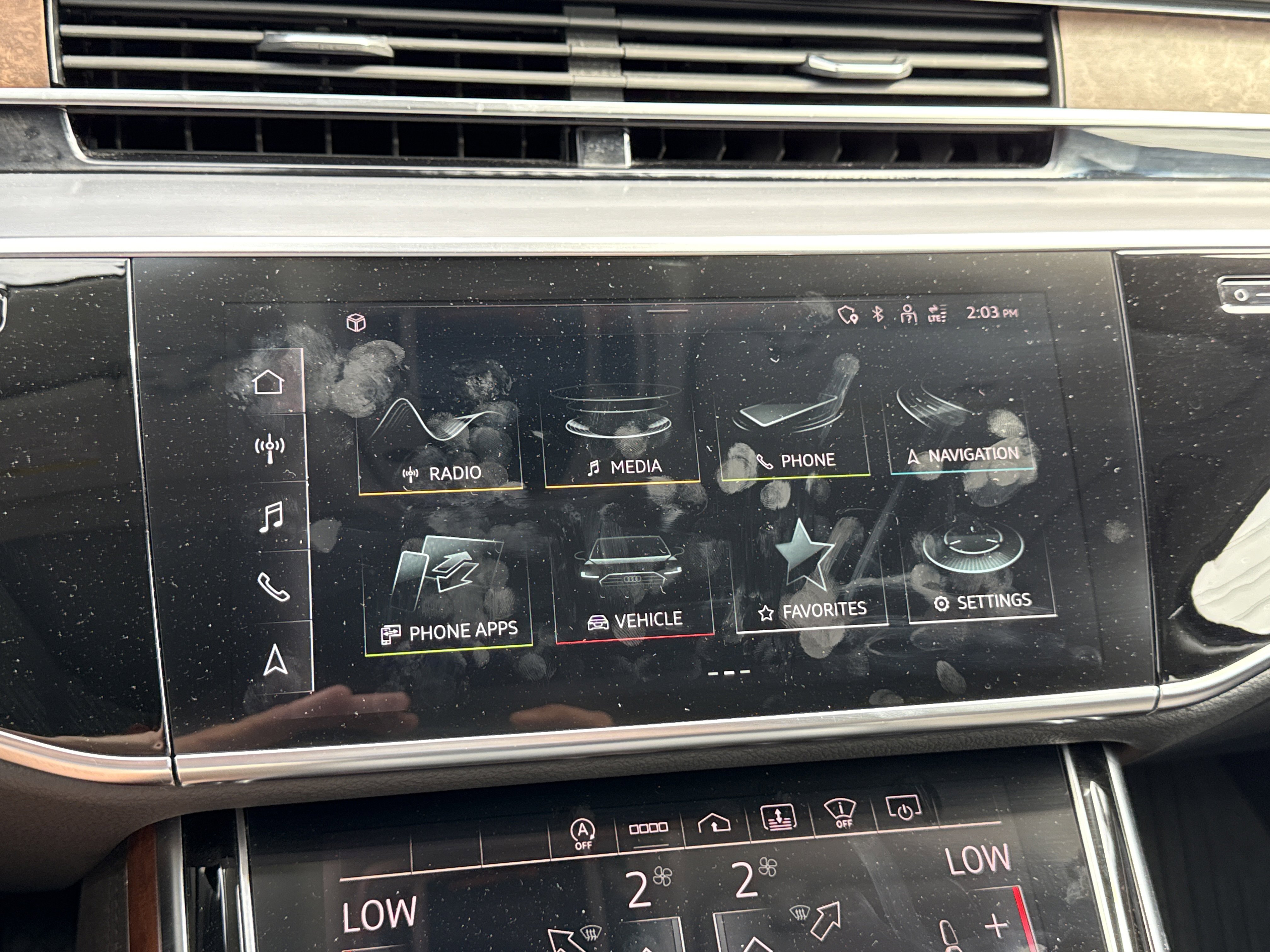 Used 2021 Audi A8 L 4.0T image 23