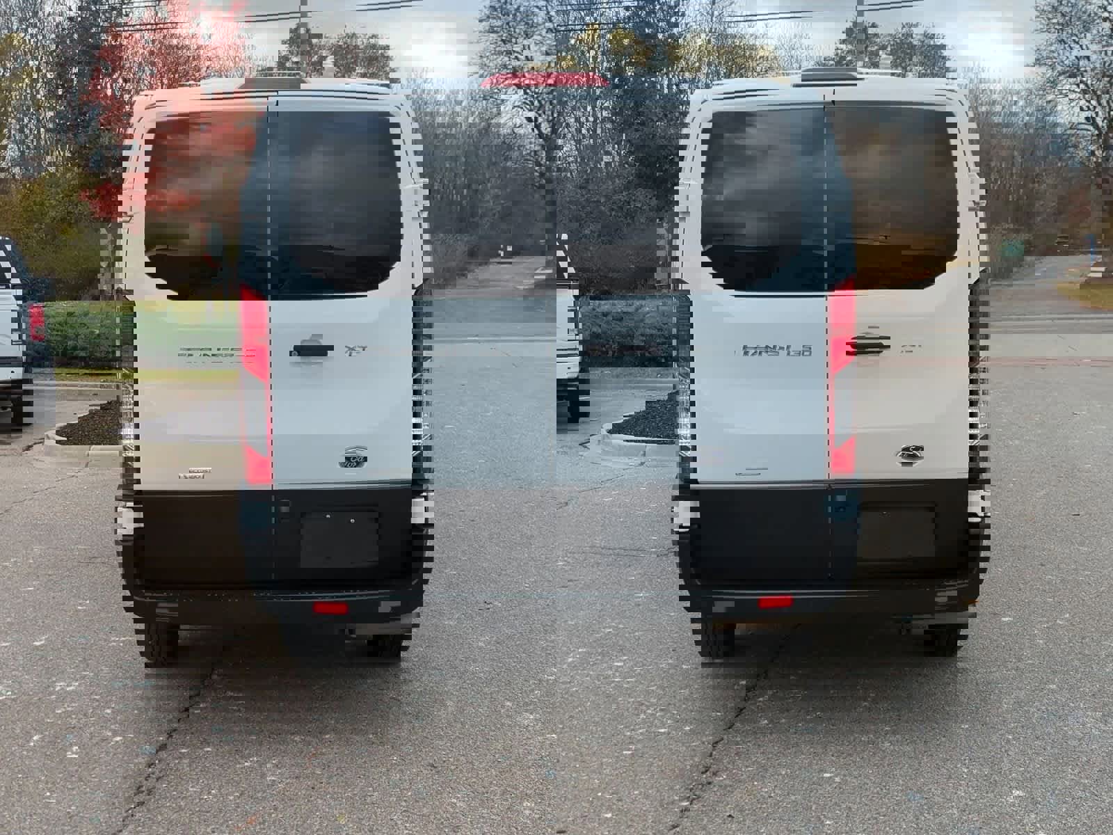 Used 2023 Ford Transit 350 XLT image 7