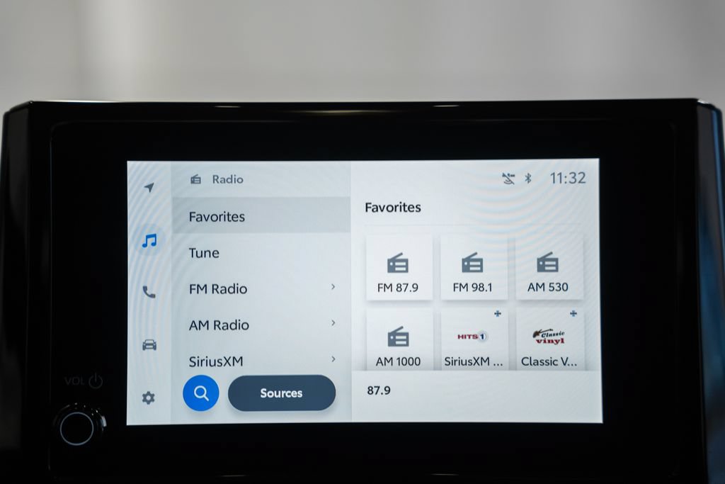 Used 2025 Toyota Corolla LE FWD image 19