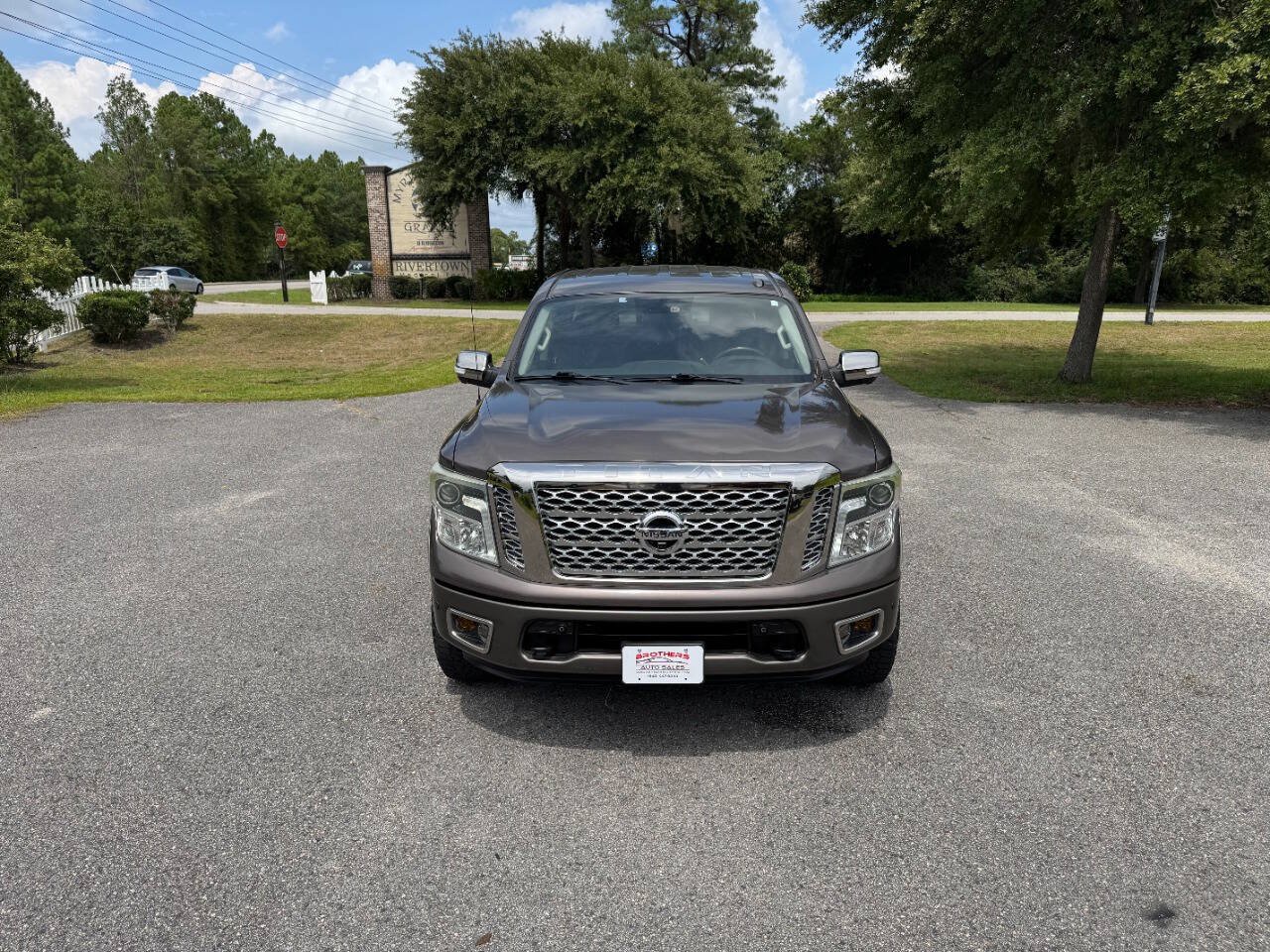 Used 2017 Nissan Titan Platinum Reserve AWD/4WD image 2