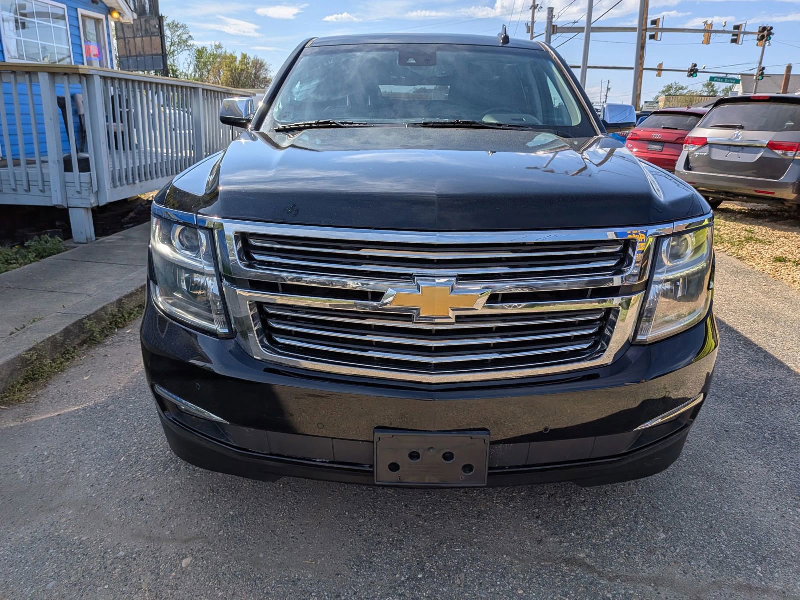 Used 2016 Chevrolet Suburban LTZ image 9
