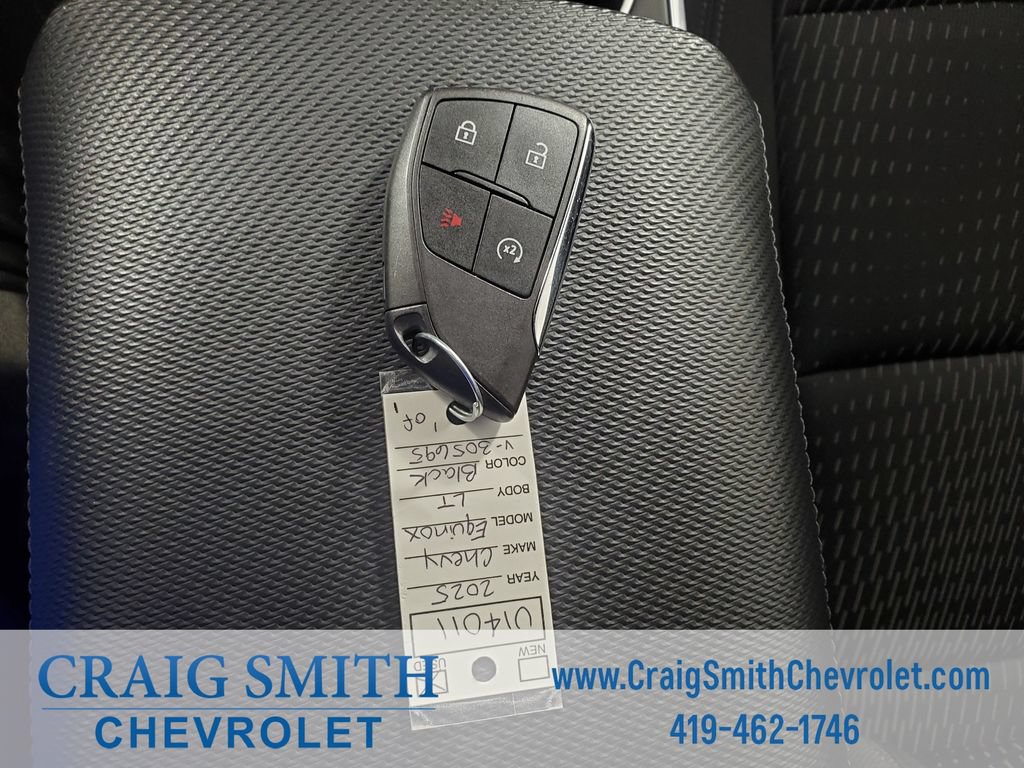 Used 2025 Chevrolet Equinox LT FWD image 30