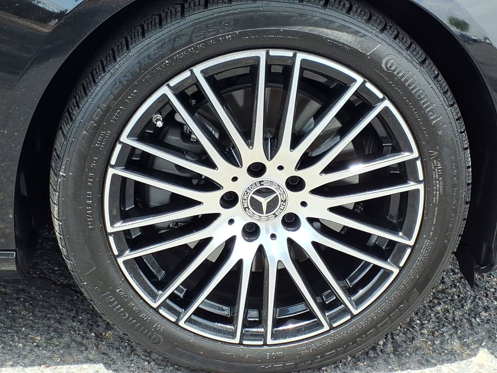 Used 2024 Mercedes-Benz C 300 Sedan image 9