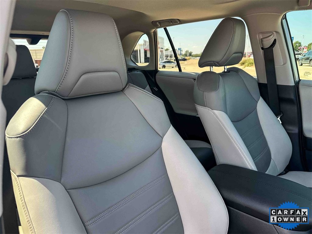 Used 2021 Toyota RAV4 Limited image 23