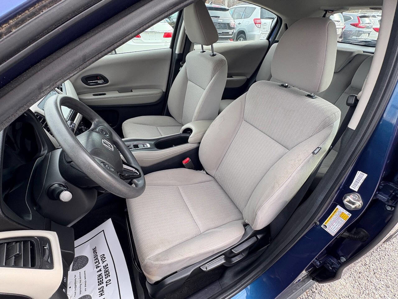 Used 2017 Honda HR-V LX image 19