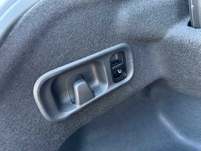 Used 2025 Mercedes-Benz C 300 4MATIC Sedan image 33