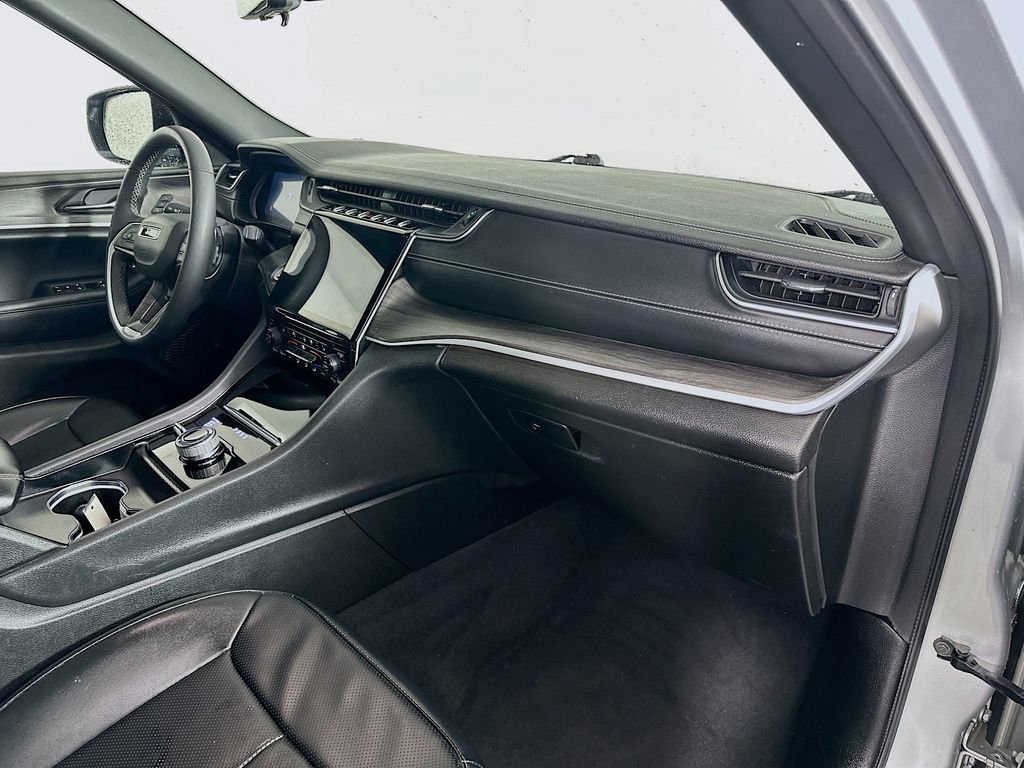 Certified 2024 Jeep Grand Cherokee L Limited w/ Luxury Tech Group II AWD/4WD image 43