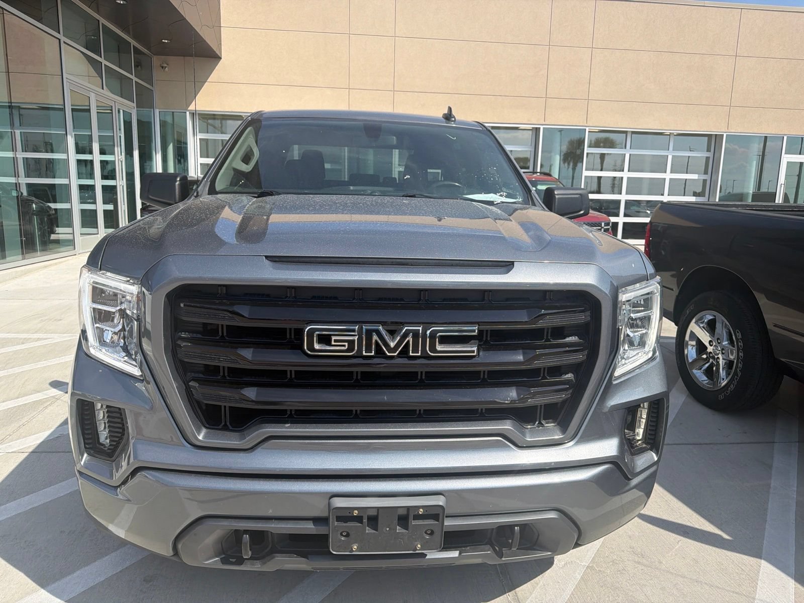 Used 2021 GMC Sierra 1500 Elevation w/ X31 Off-Road Package AWD/4WD image 2