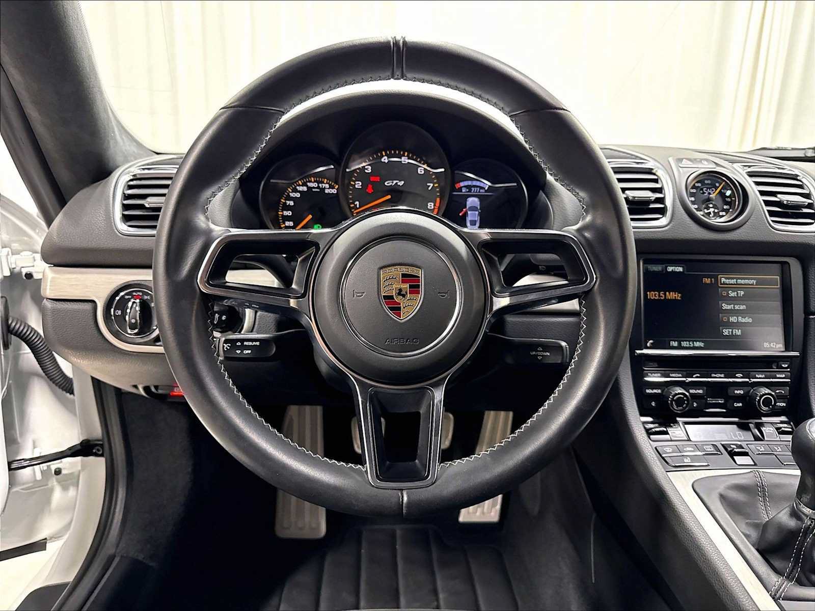 Used 2016 Porsche Cayman GT4 RWD image 16