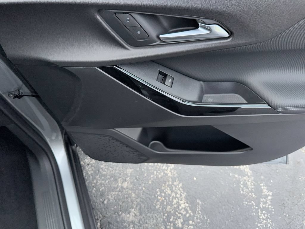 New 2027 Chevrolet Equinox LT w/ Safety and Technology Package FWD image 33