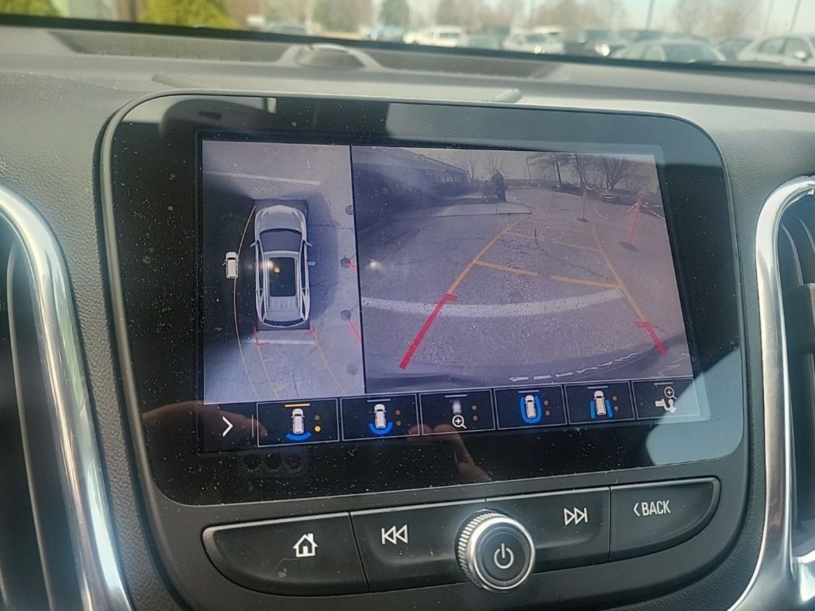 Used 2021 Chevrolet Equinox Premier image 25