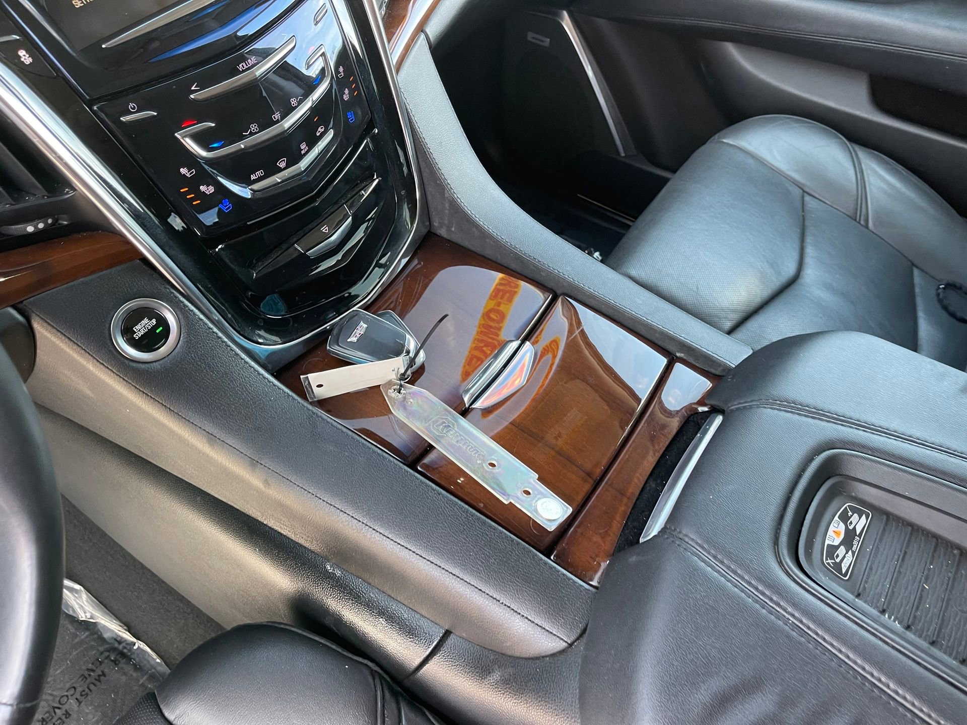 Used 2018 Cadillac Escalade Premium Luxury w/ LPO, Radiant Package image 18
