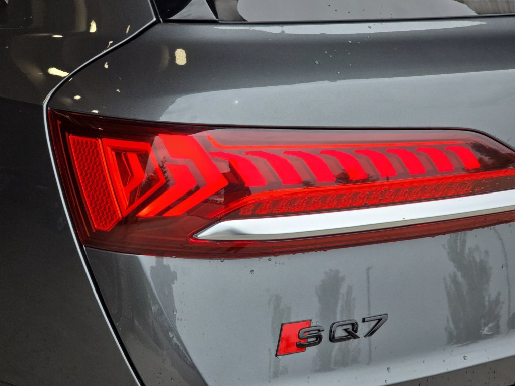 Used 2021 Audi SQ7 Premium Plus w/ Executive Package AWD/4WD image 35