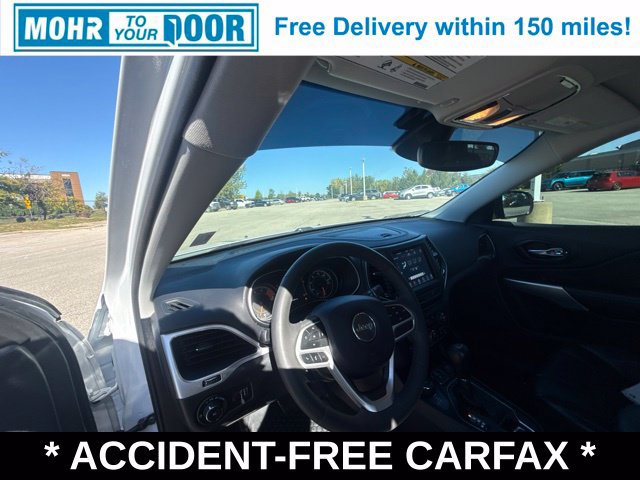 Used 2022 Jeep Cherokee Latitude w/ Sun & Sound Group AWD/4WD image 21