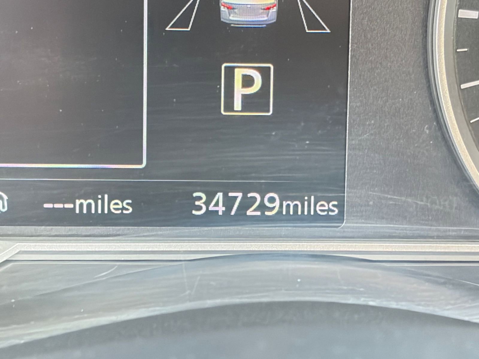 Used 2025 Nissan Versa SV FWD image 39