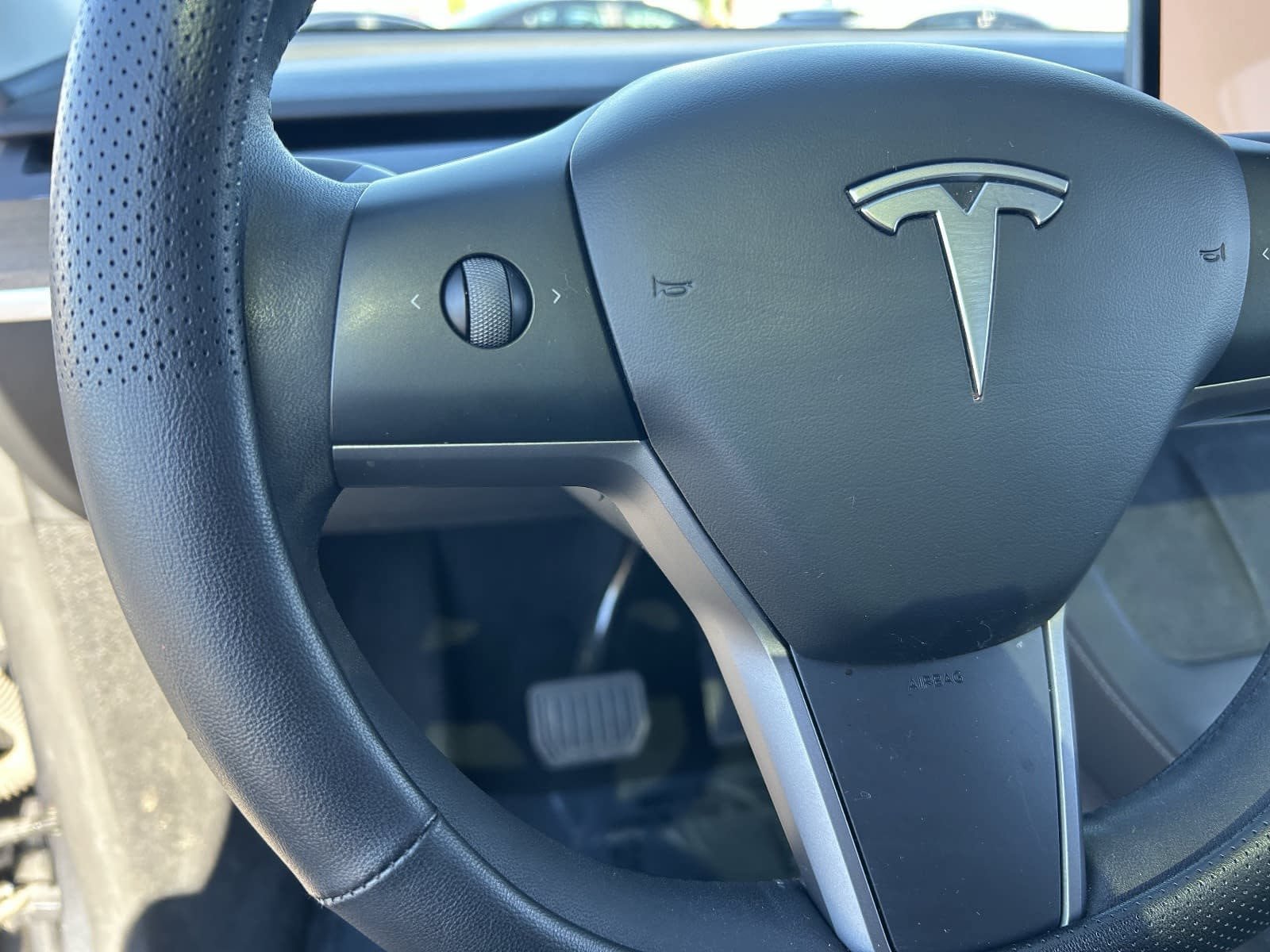 Used 2023 Tesla Model Y AWD image 28