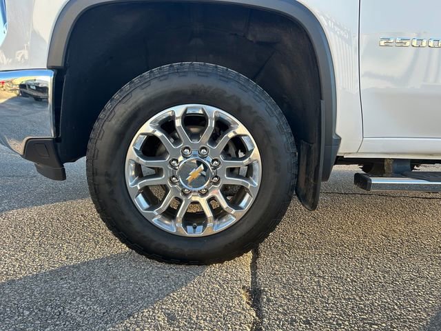 Used 2025 Chevrolet Silverado 2500 LTZ w/ LTZ Premium Package AWD/4WD image 10