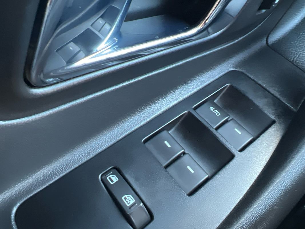 Used 2010 Ford Taurus SEL image 15