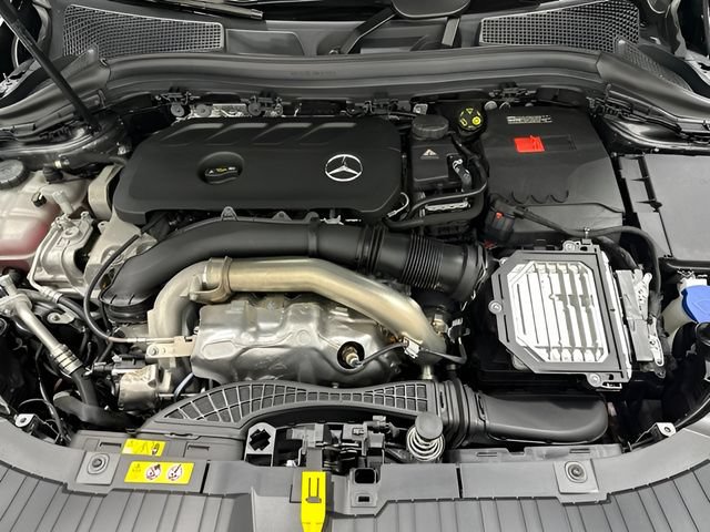 Used 2026 Mercedes-Benz GLA 250 4MATIC image 10