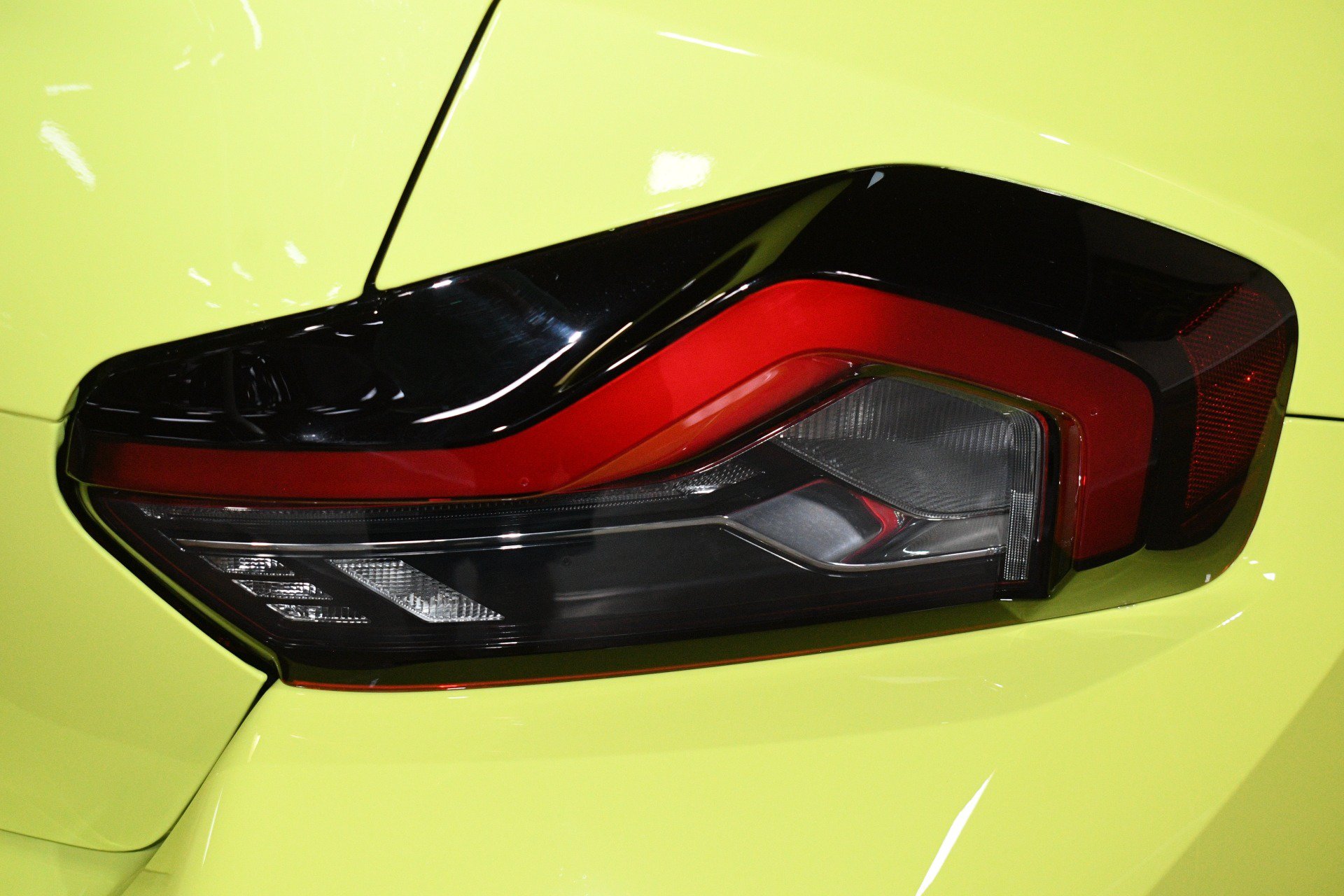 Used 2025 BMW M2 w/ Lighting Package RWD image 59
