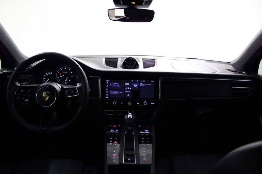 Certified 2025 Porsche Macan GTS image 24