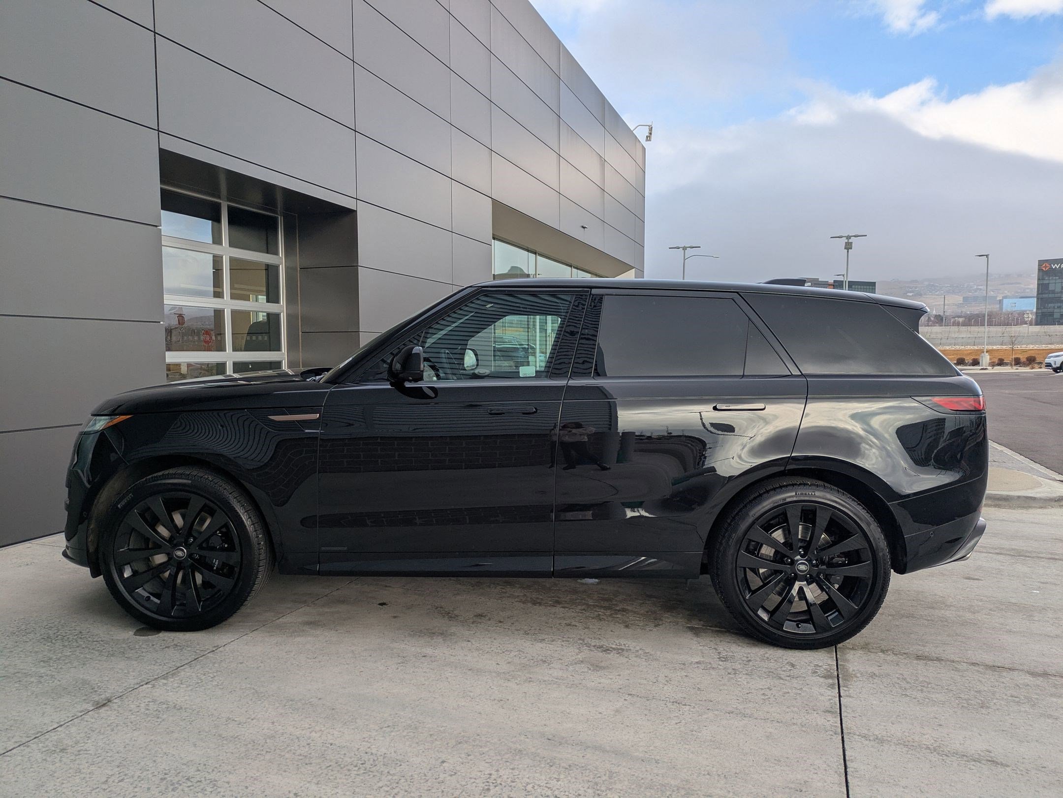 Used 2025 Land Rover Range Rover Sport Autobiography image 11