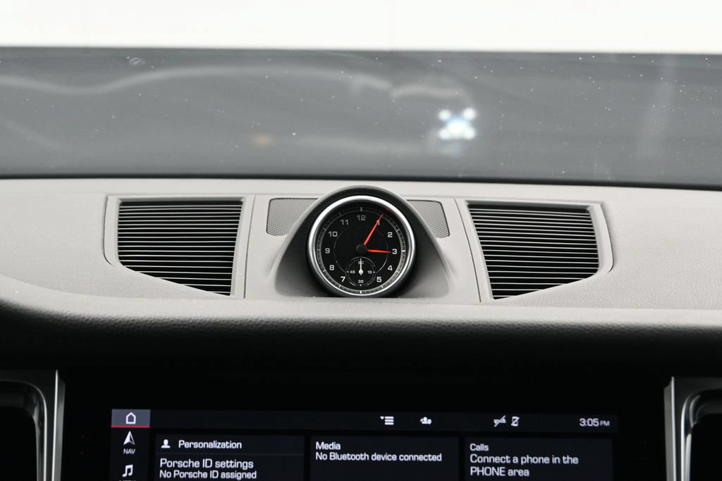 Certified 2021 Porsche Macan S AWD/4WD image 23