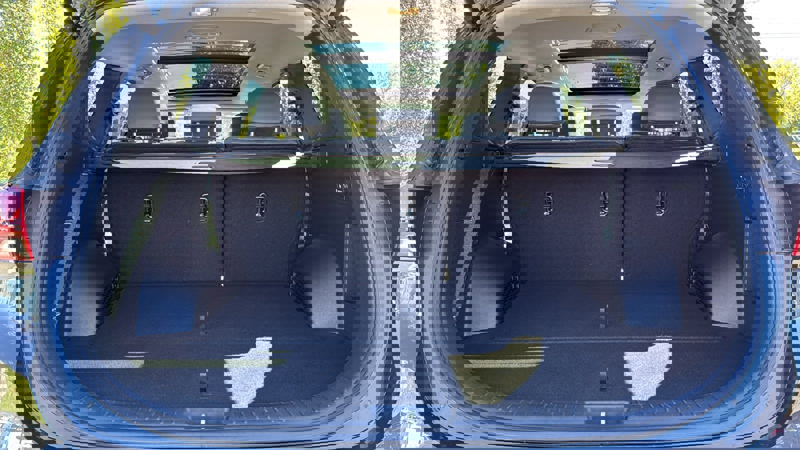 Used 2023 Hyundai Santa Fe SEL w/ Premium Package image 28