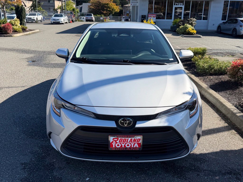 Certified 2026 Toyota Corolla LE FWD image 5