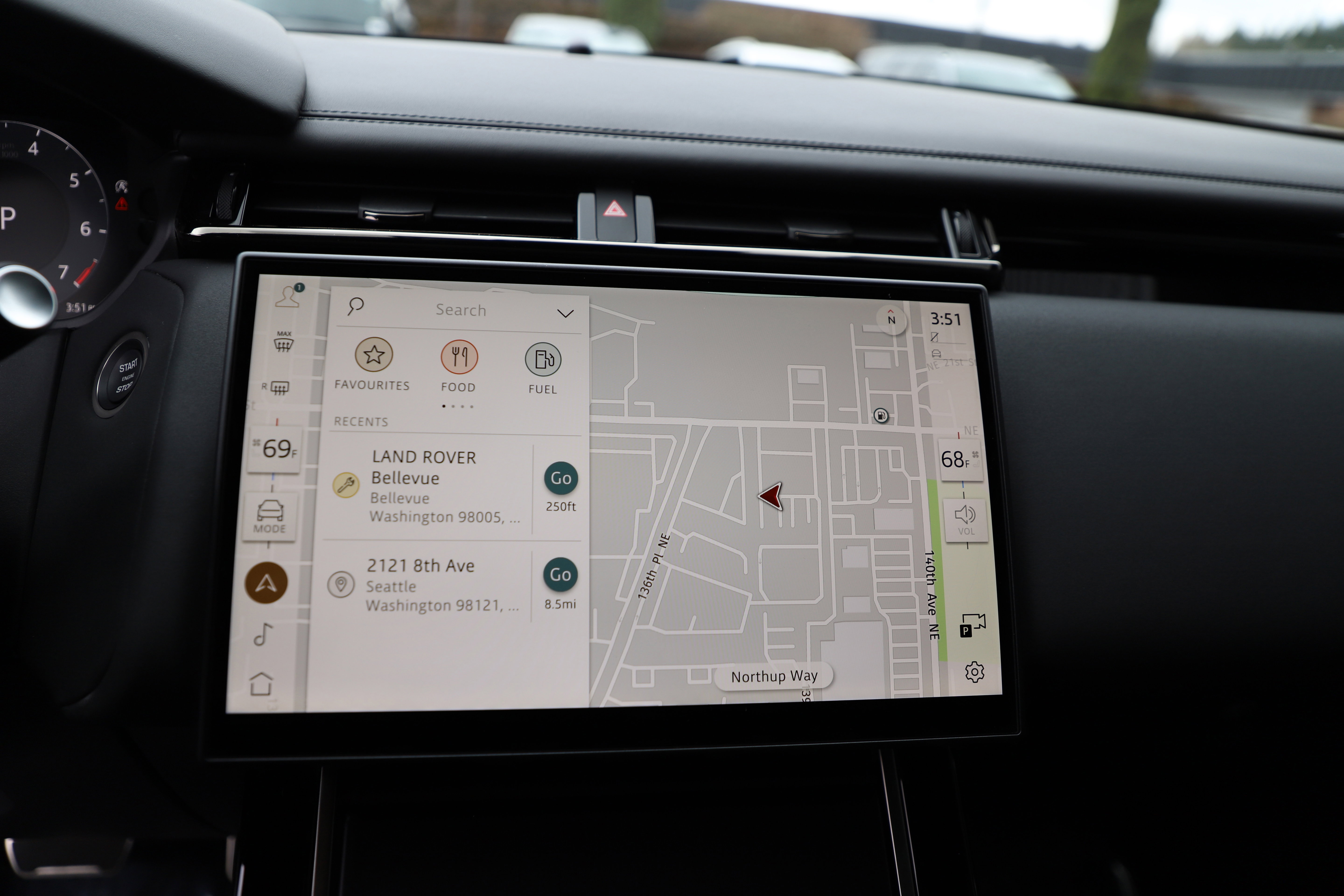 Certified 2026 Land Rover Range Rover Velar Dynamic SE image 20
