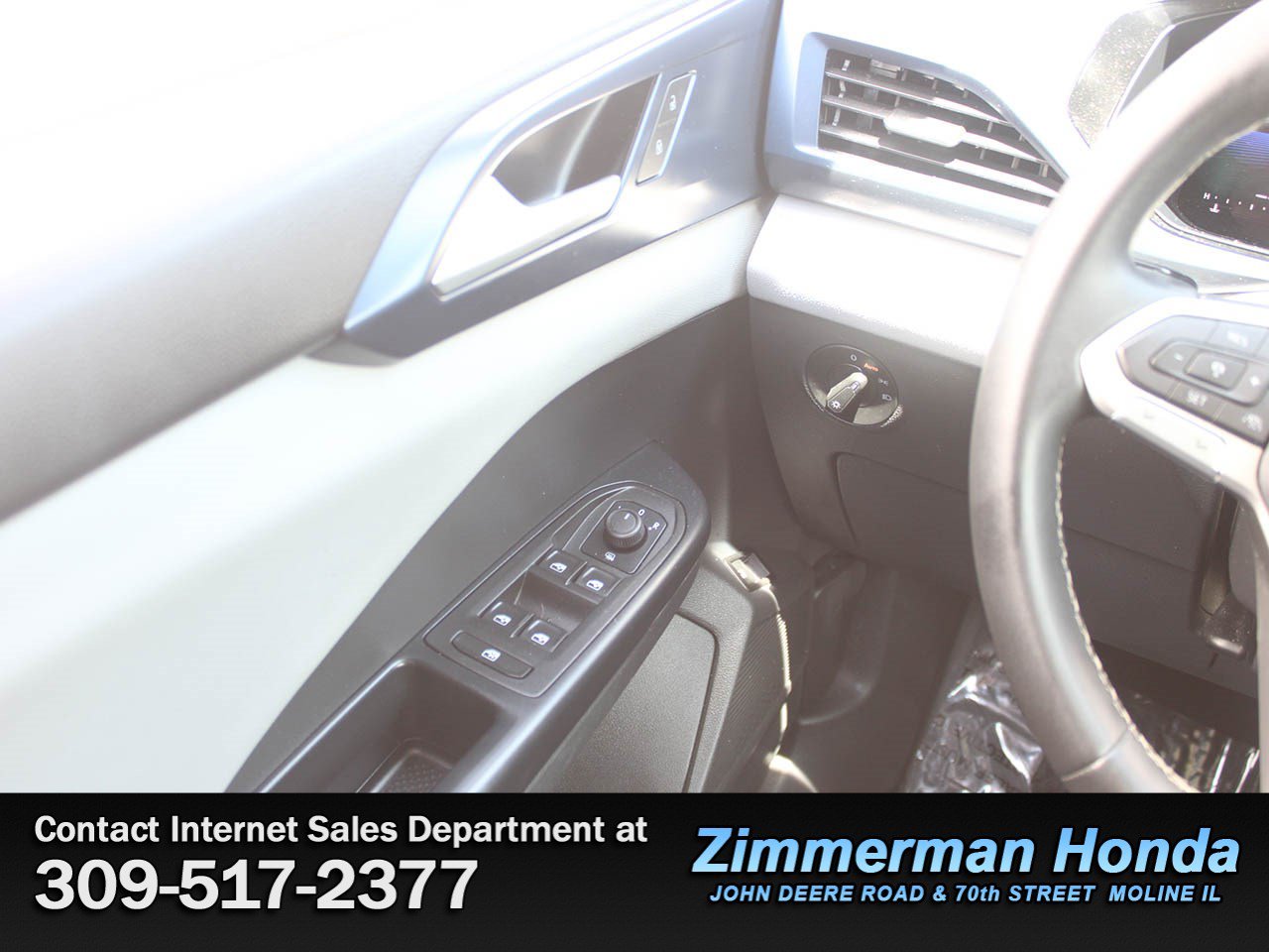 Used 2023 Volkswagen Taos SE w/ Panoramic Sunroof Package AWD/4WD image 15