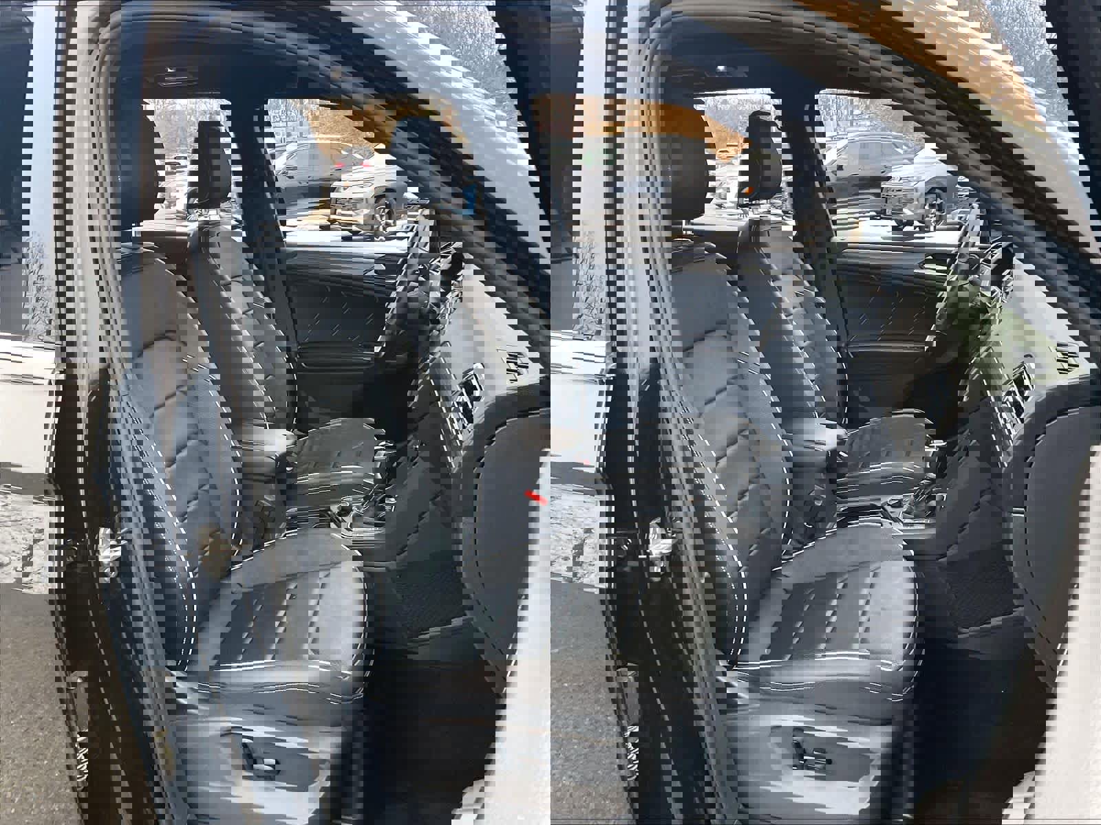 Used 2022 Volkswagen Tiguan SEL R-Line image 11